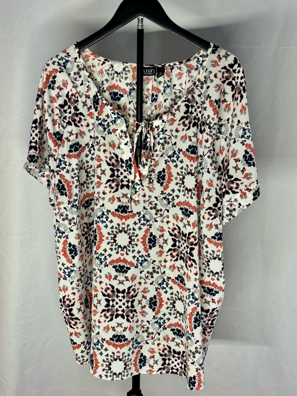 a.n.a White Tunic with Navy and Coral Floral Print Blouse Plus Size